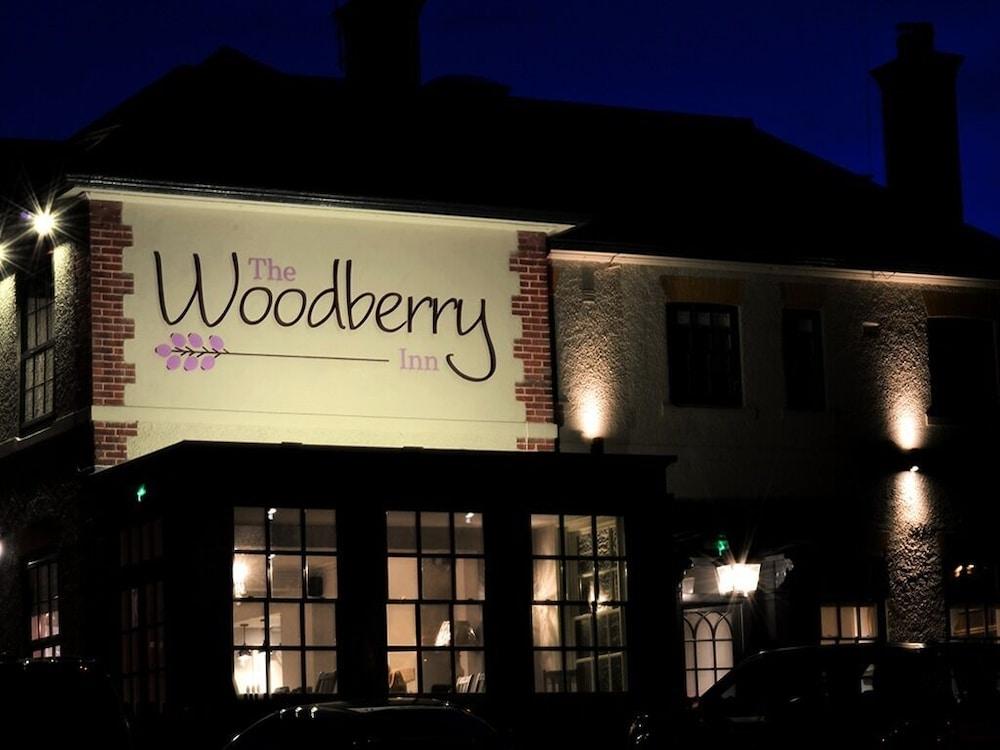 Woodberry Inn - Exterior