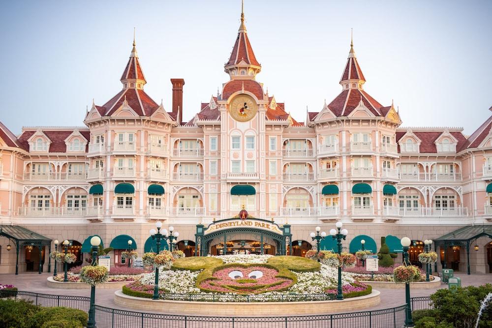 Disneyland® Hotel - Featured Image