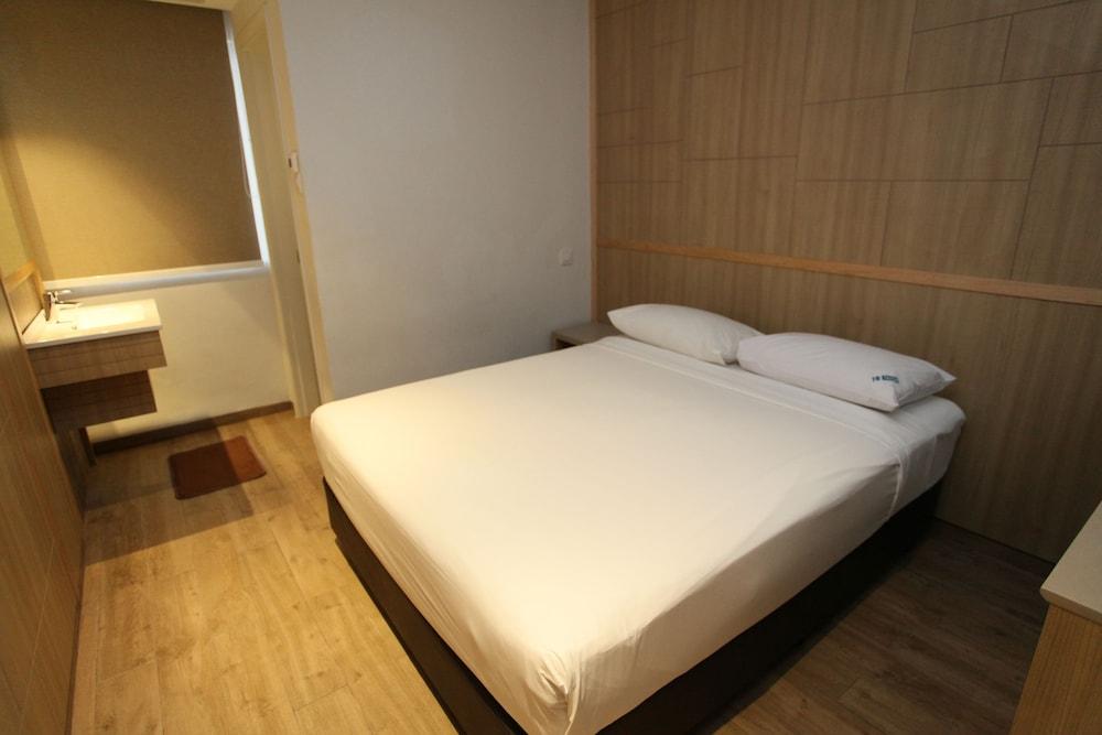 Hotel 81 - Star - Room