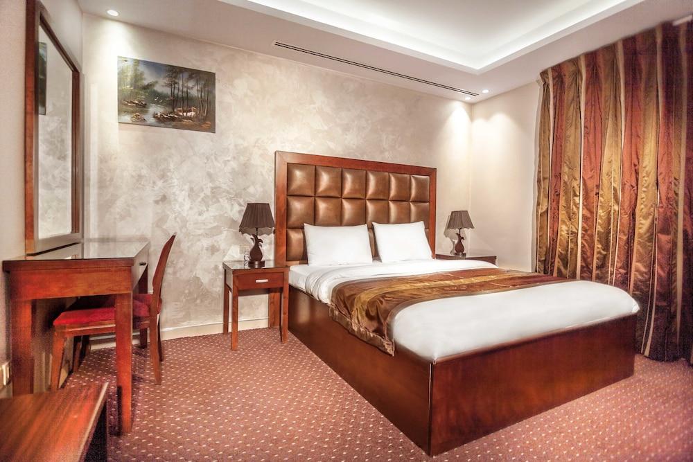Sofia Suites Hotel - Room