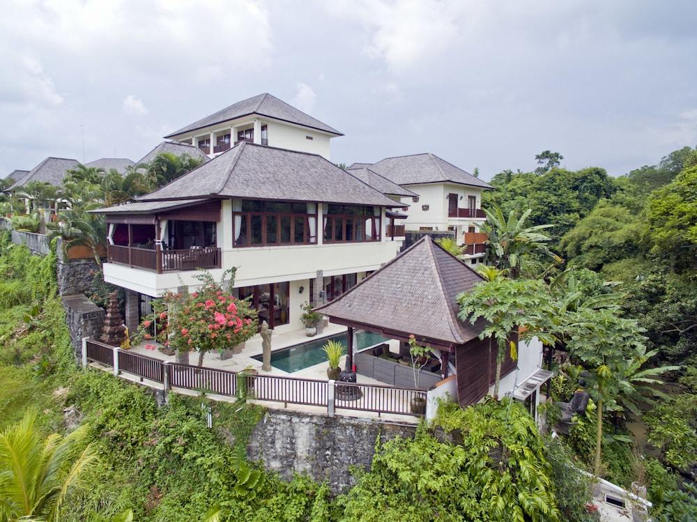 Sahaja Sawah Resort - Property Grounds