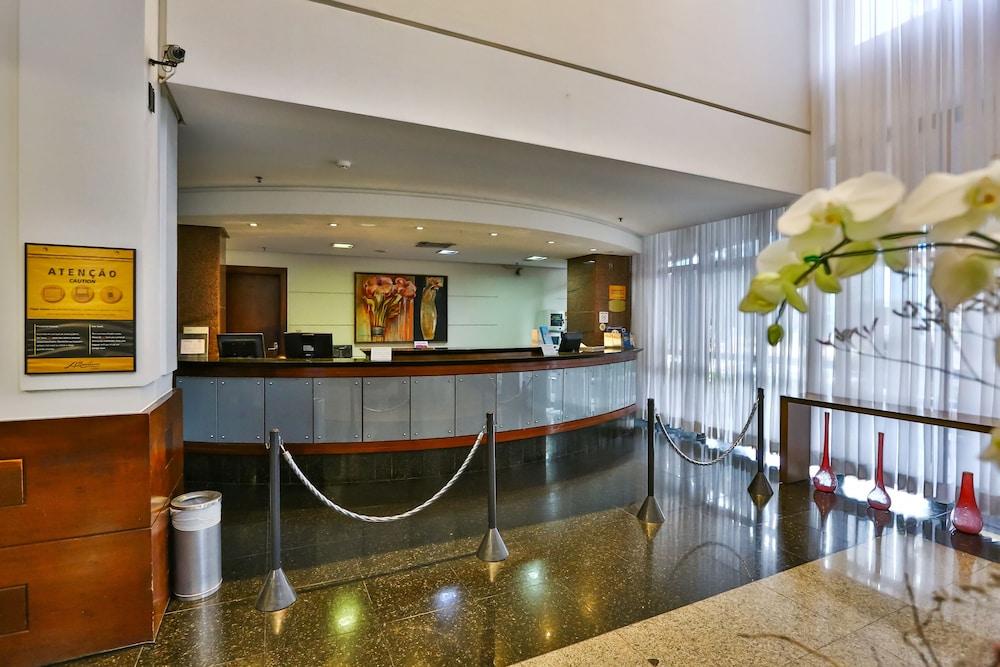 Metropolitan Hotel by Atlantica - Lobby Sitting Area