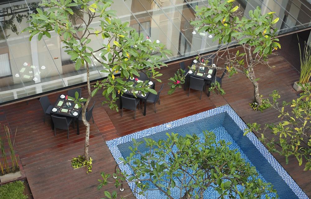 فندق سانتيكا كوتا بالي - Outdoor Pool