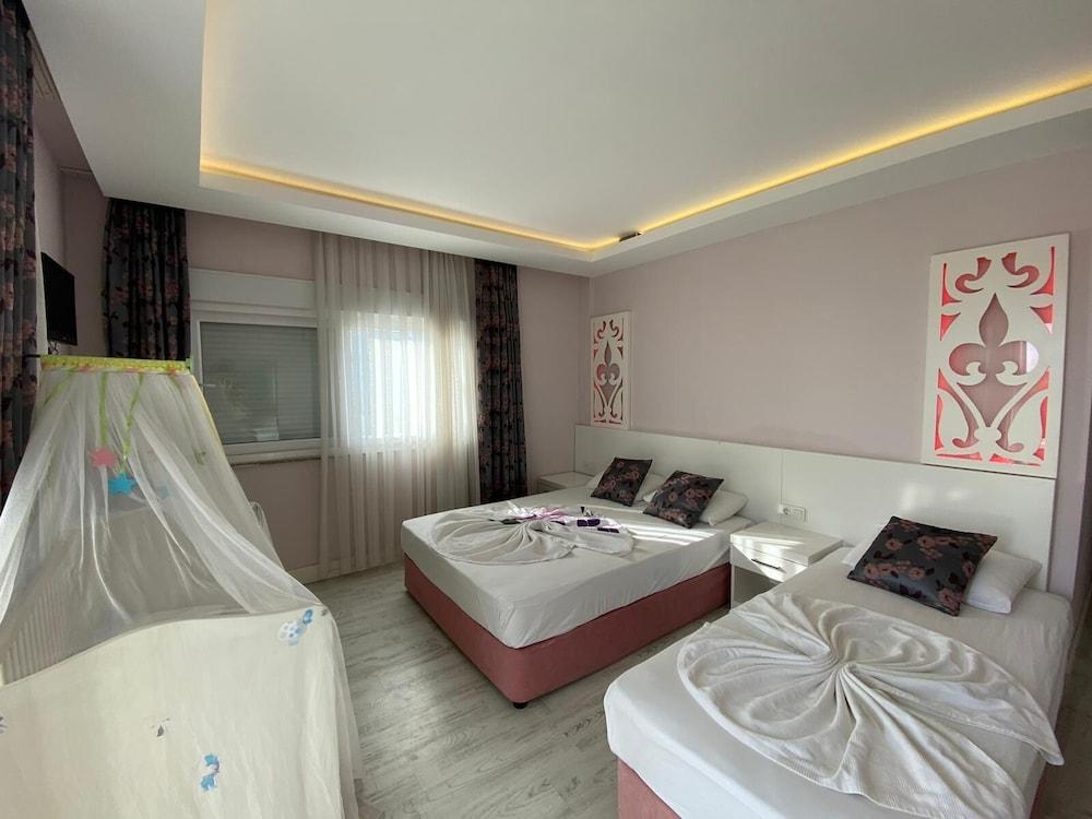 Beachway Hotel - Room