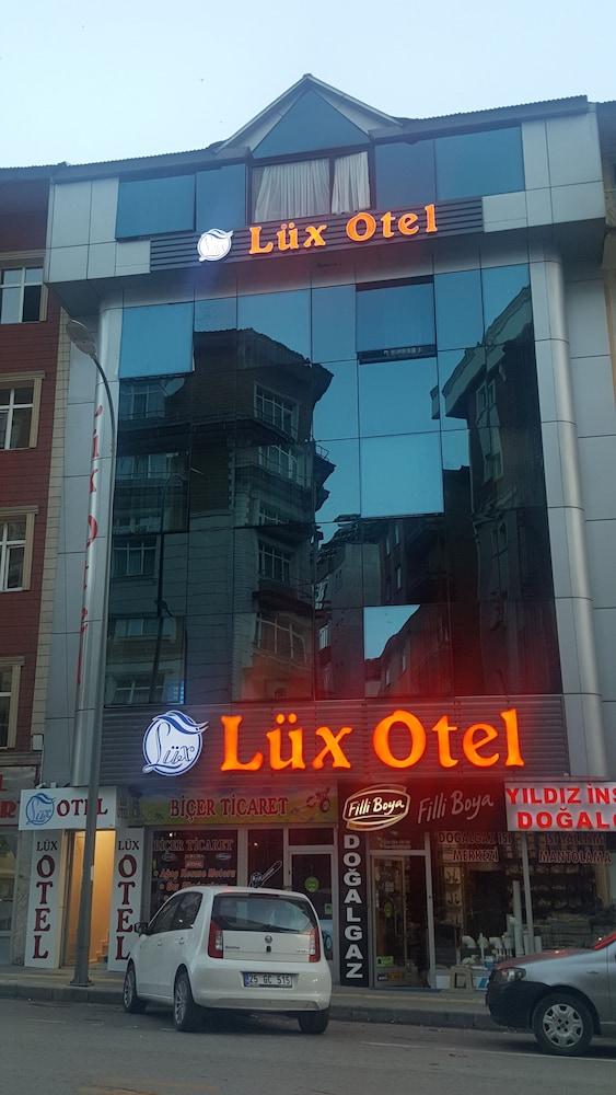 Lux Otel - Featured Image
