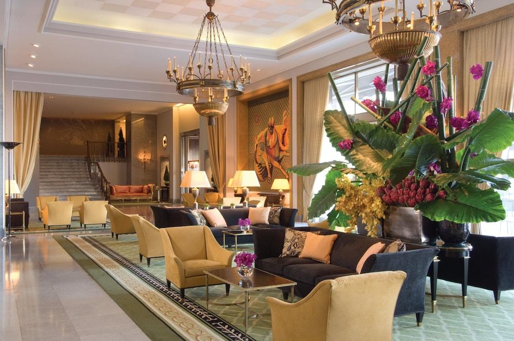 Four Seasons Hotel Ritz Lisbon - Lobby Sitting Area