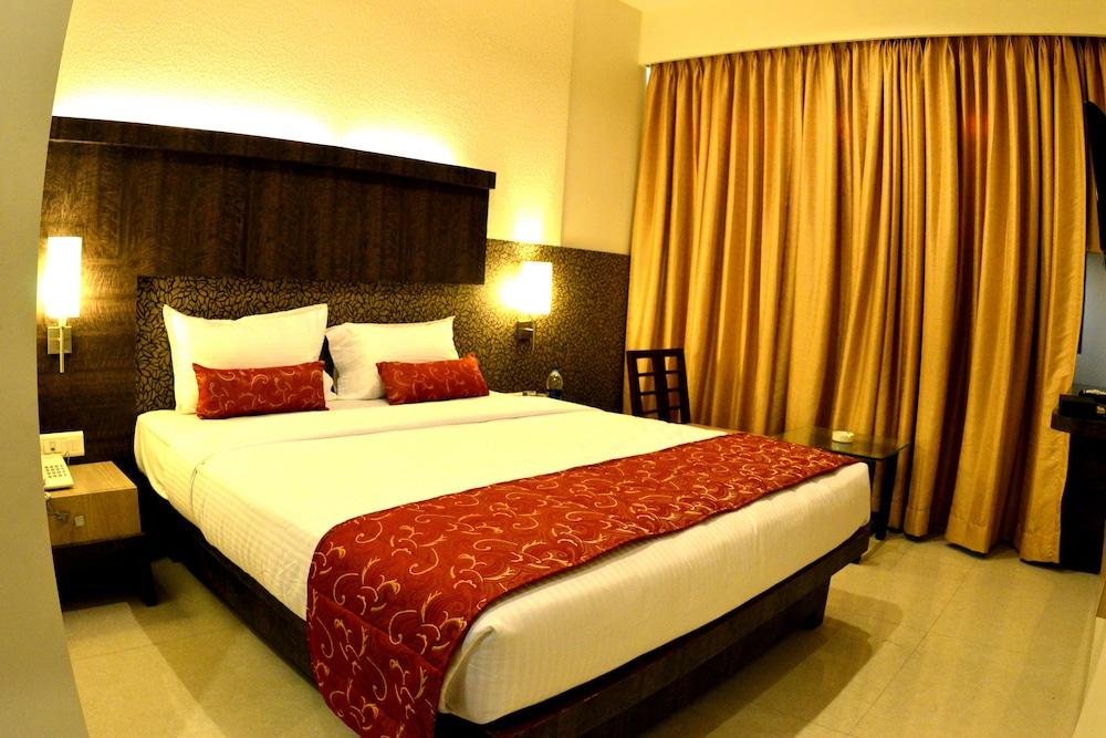 Hotel Vinamra Residency - Featured Image