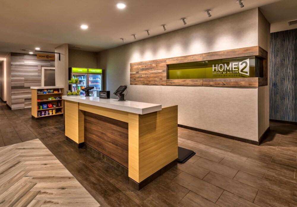 Home2 Suites by Hilton Reno - Reception