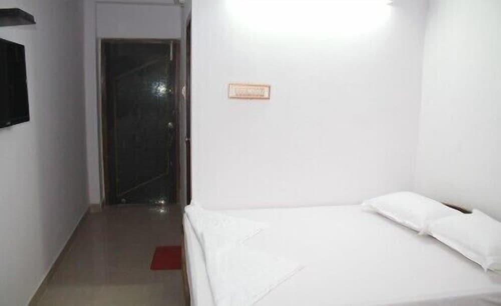 Hotel Ankur - Room