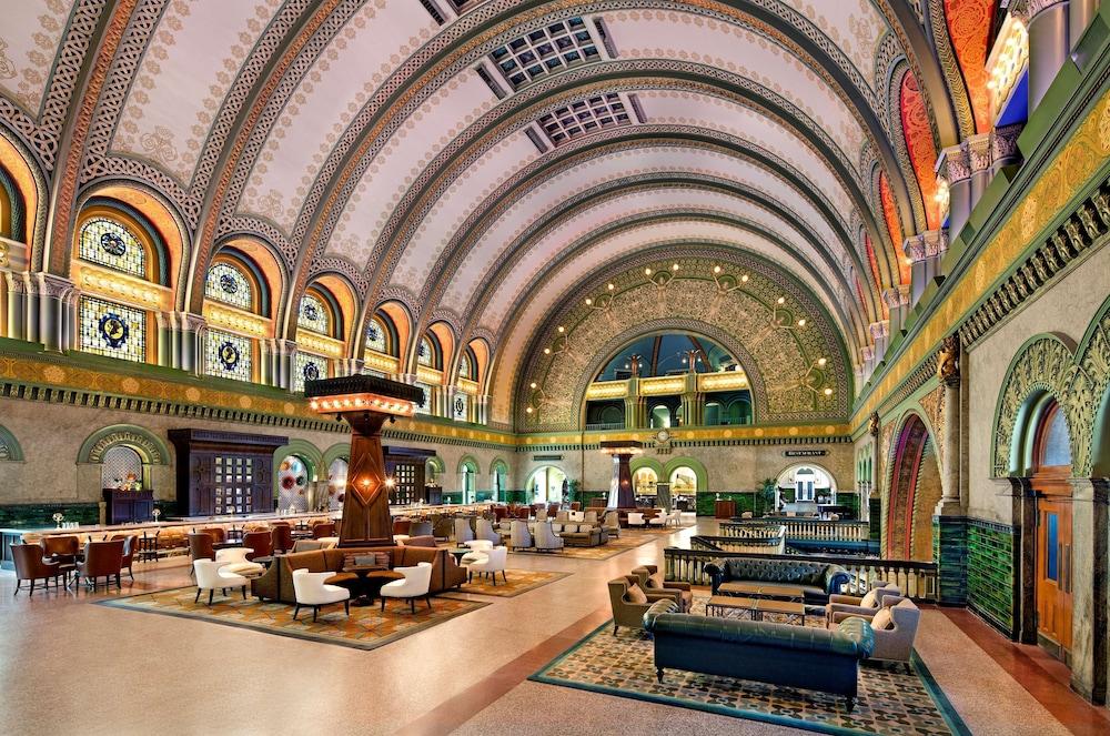 St. Louis Union Station Hotel, Curio Collection by Hilton - Lobby
