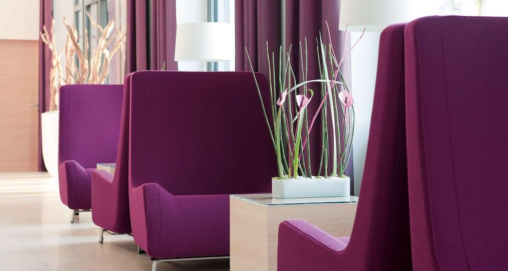 Best Western Plus Welcome Hotel Frankfurt - Lobby Sitting Area