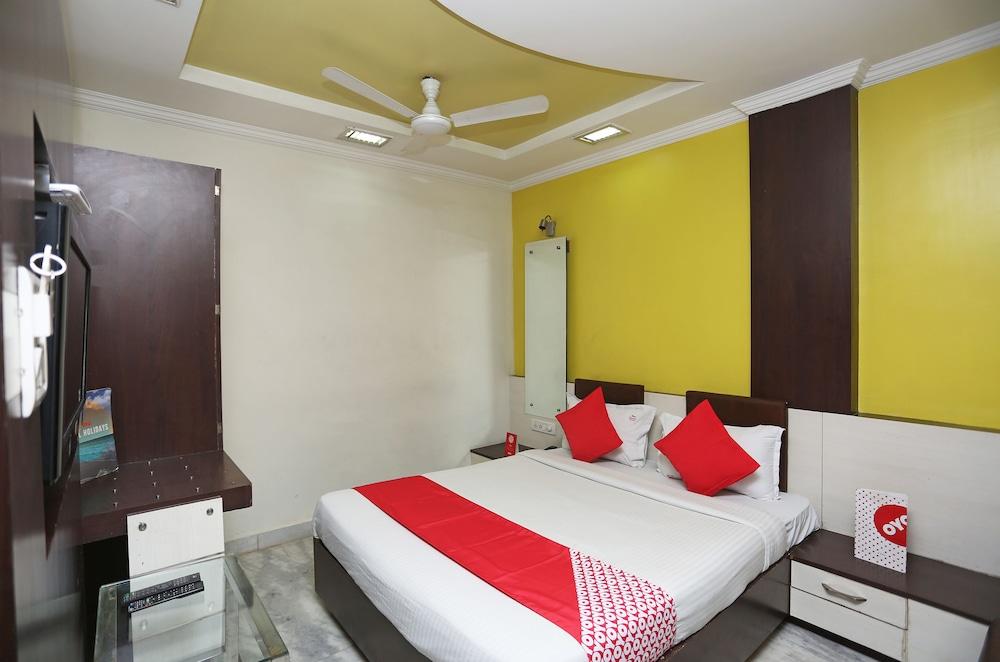 OYO 24646 Hotel Gaurav Palace - Featured Image