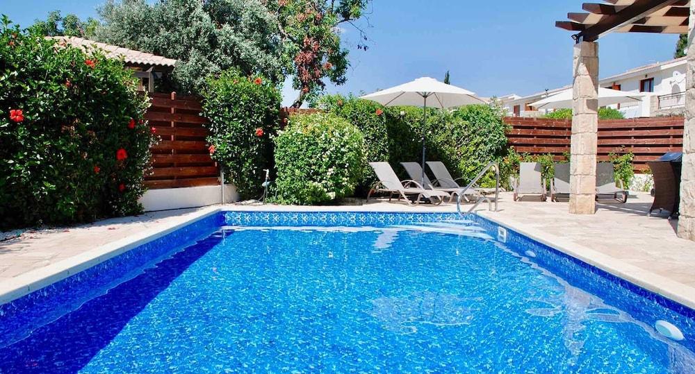 Villa HG12 - Athina - Outdoor Pool