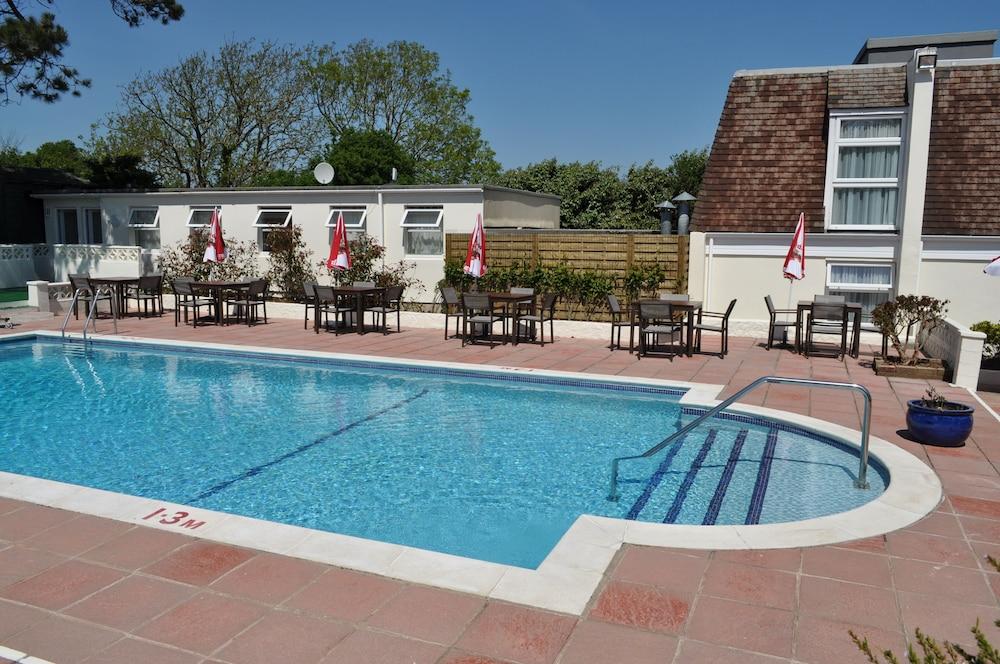 Saints Bay Hotel - Outdoor Pool