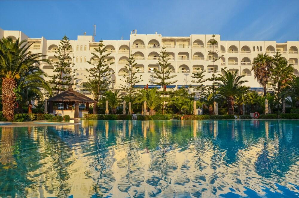 Hotel Aziza Thalasso Golf - Outdoor Pool