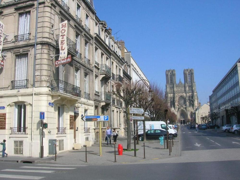 Hôtel de la Cathédrale - Featured Image