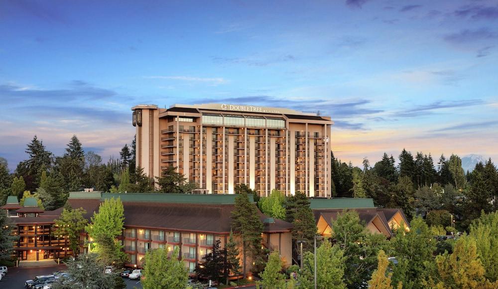 DoubleTree by Hilton Seattle Airport - Featured Image