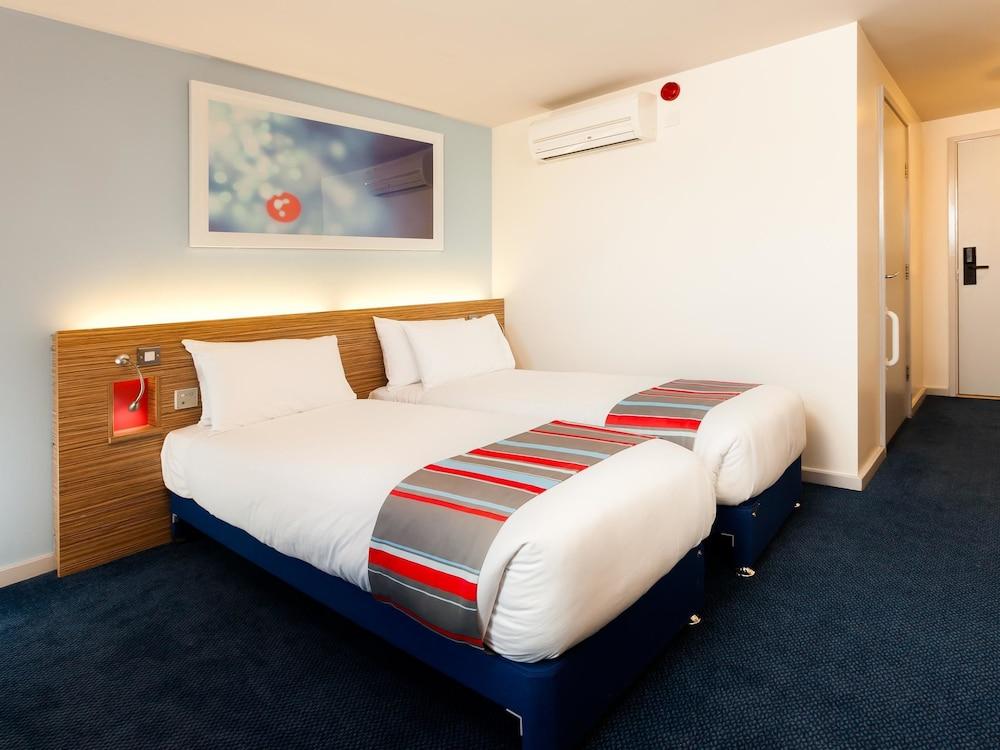 Travelodge Stafford Central - Room