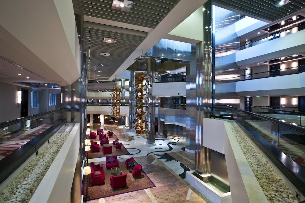Crowne Plaza Dubai Deira, an IHG Hotel - Lobby