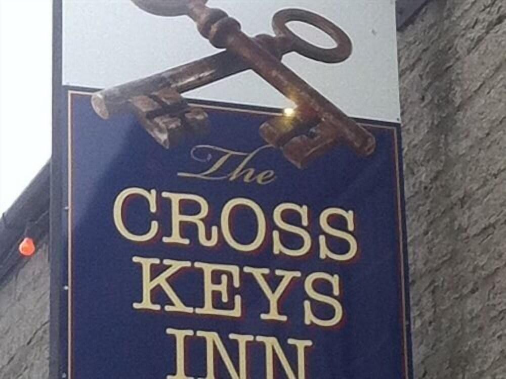The Cross Keys Inn - Exterior