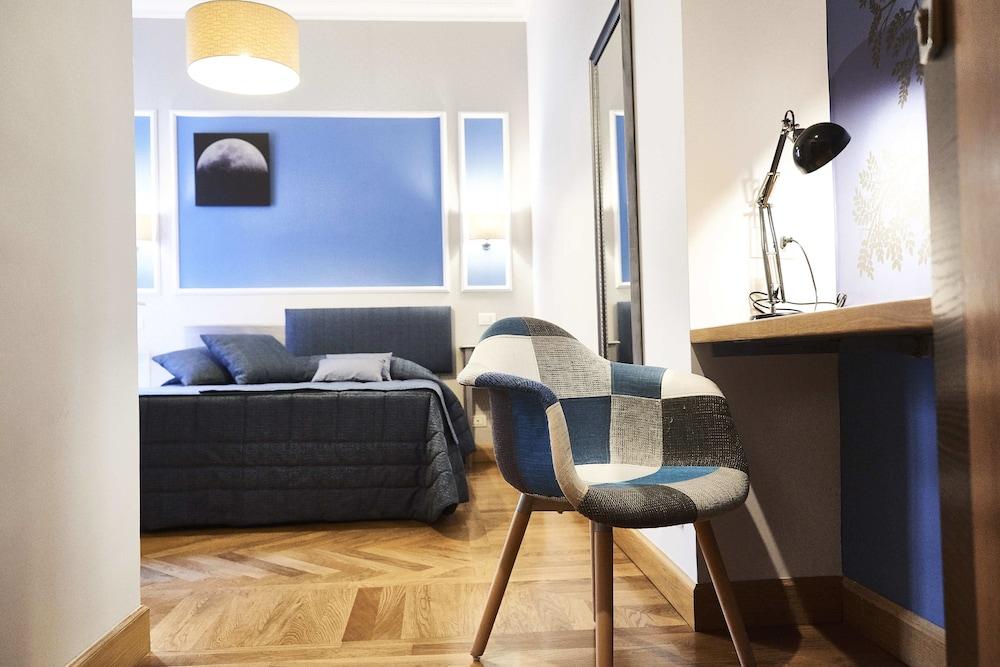 Domus Cavour Guest house - Featured Image