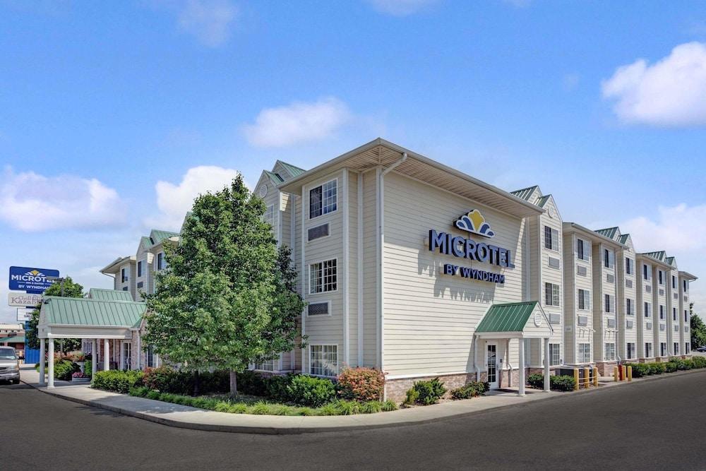 Microtel Inn & Suites by Wyndham Indianapolis Airport - Featured Image