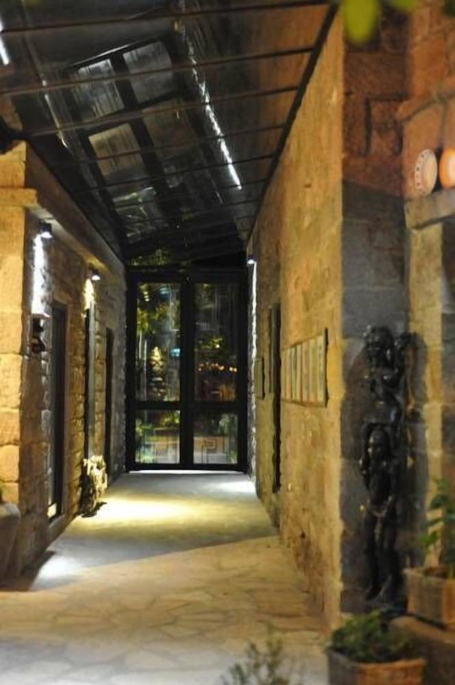 Assosyal Hotel - Adults Only - Interior Entrance