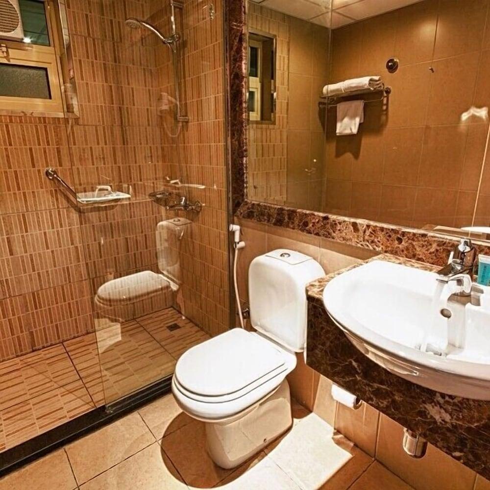 Al Sheraa hotel Apartments - Bathroom