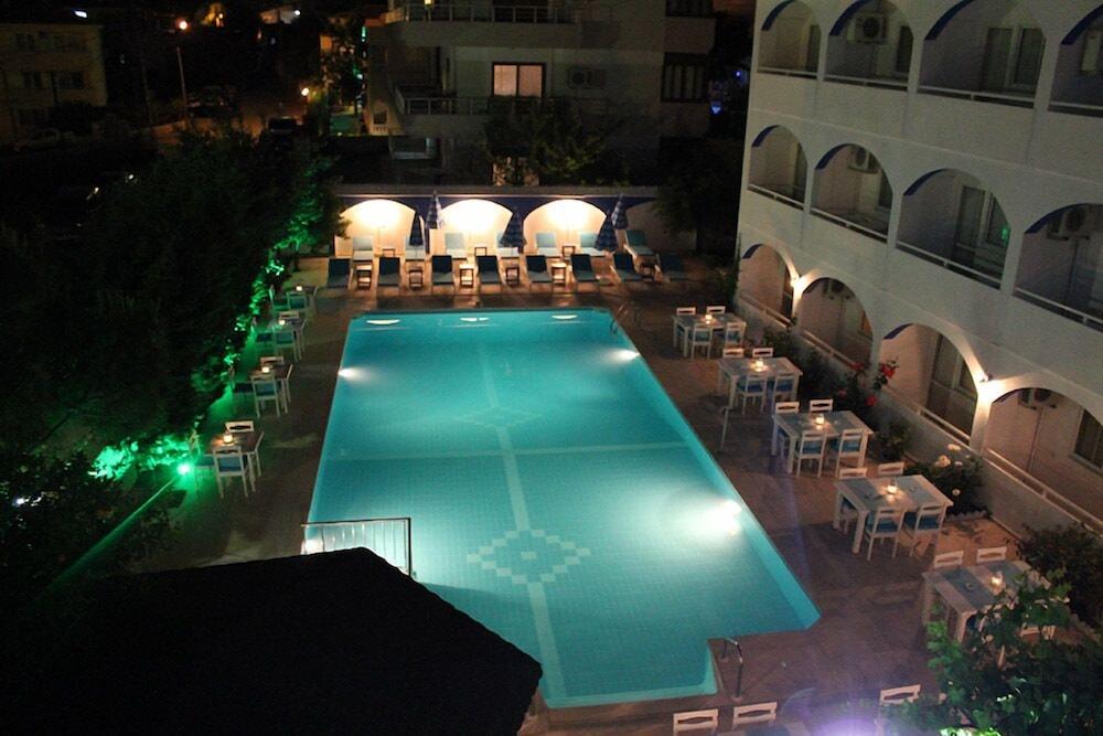 Altinyaz Hotel - Outdoor Pool