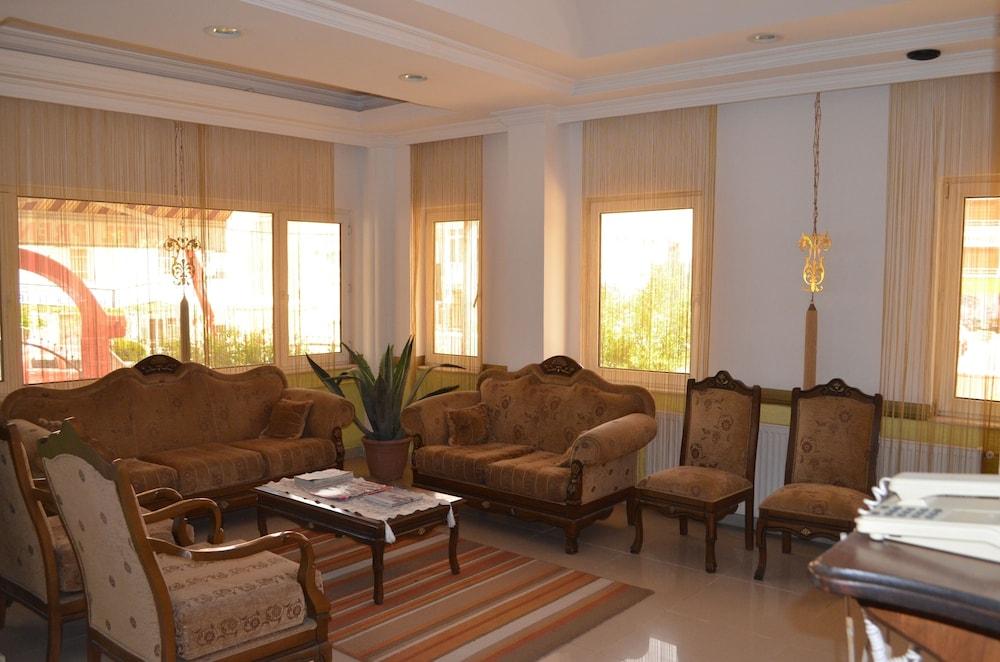 Prens Yildiz Hotel - Lobby Sitting Area