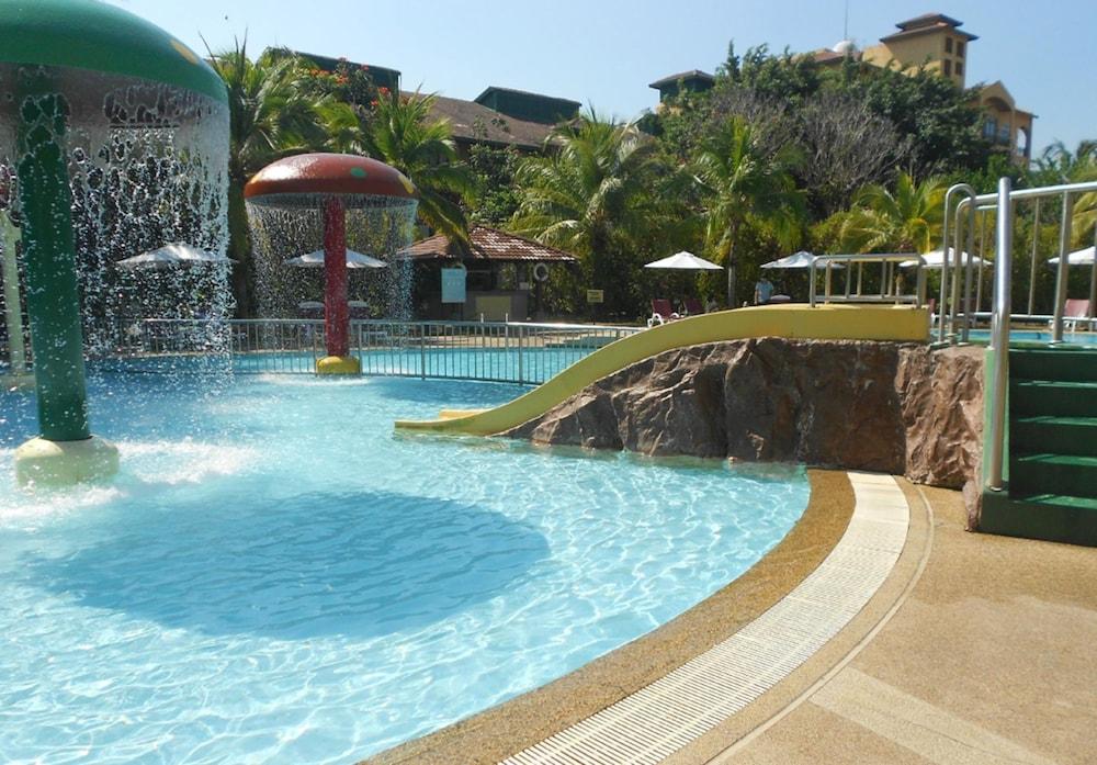 Resorts World Langkawi - Outdoor Pool