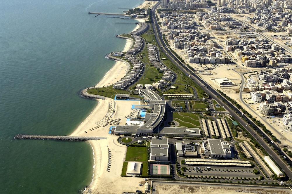 Hilton Kuwait Resort - Featured Image