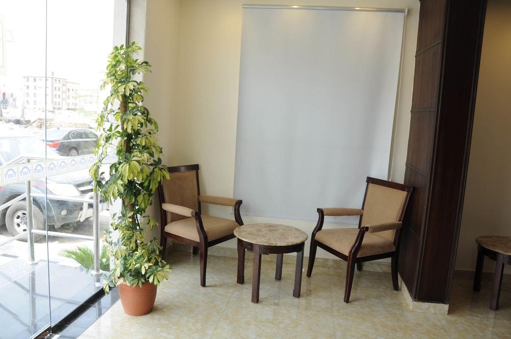 Toot House Furnished Residential Units, Al Qayyim - Lobby Sitting Area