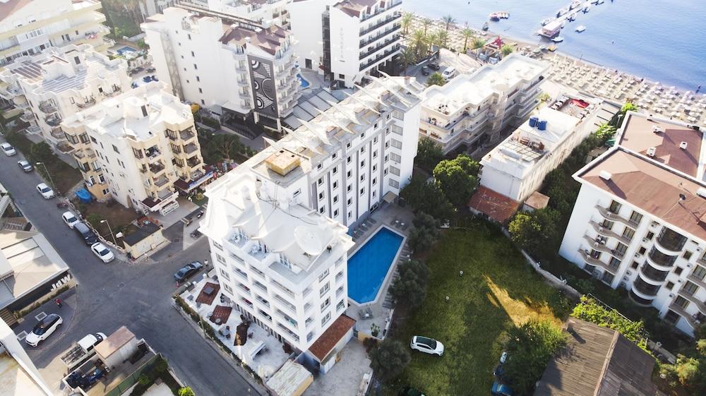 Mert Seaside Hotel - Aerial View