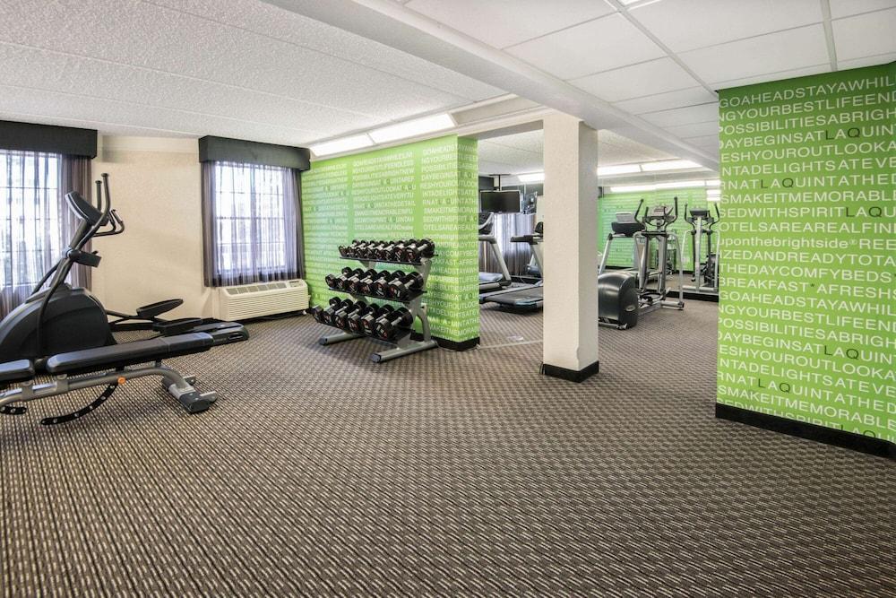 La Quinta Inn & Suites by Wyndham San Antonio Riverwalk - Fitness Facility