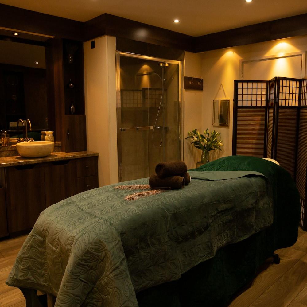 The Lodge Hotel - Treatment Room
