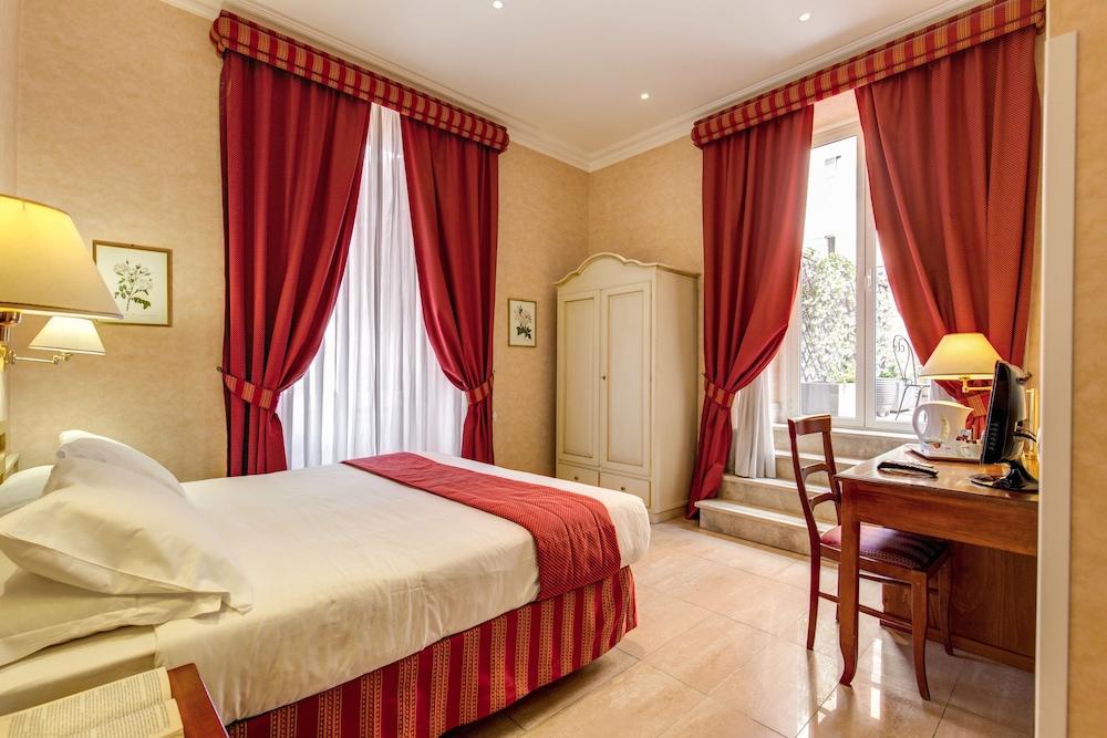 Ecce Roma Suites - Room