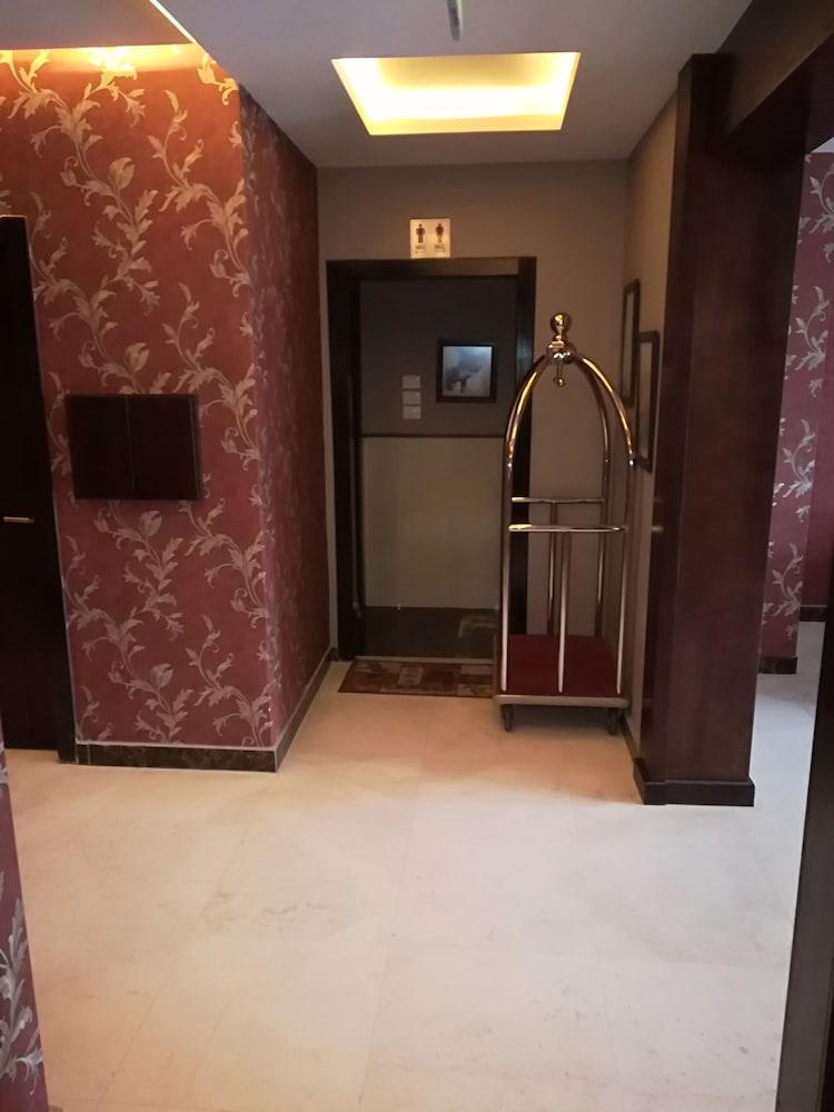 Shams al weibdeh hotel apartment - Reception