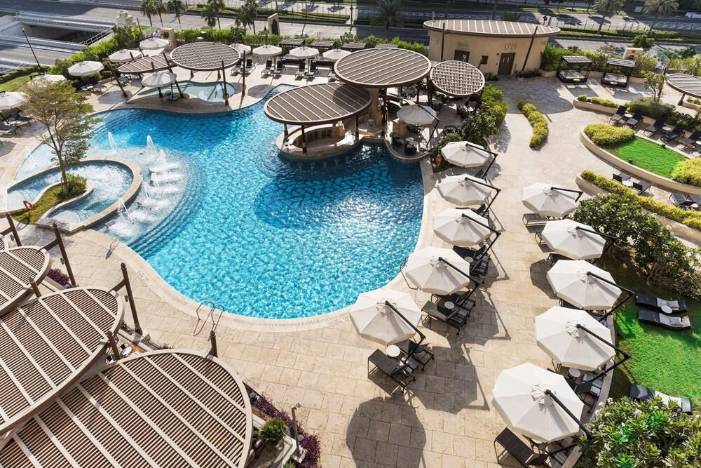 Hilton Doha The Pearl - Pool