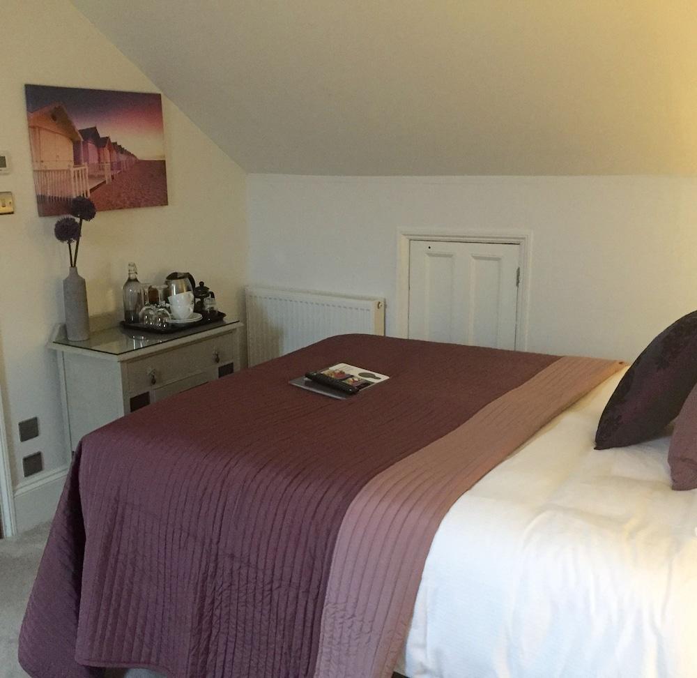 Brighton Inn Boutique Guest Accommodation - Room