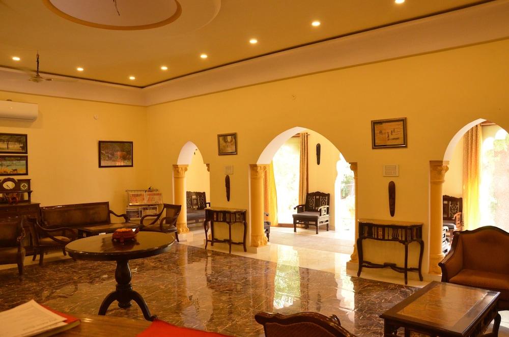 Raj Palace Resort - Lobby Sitting Area