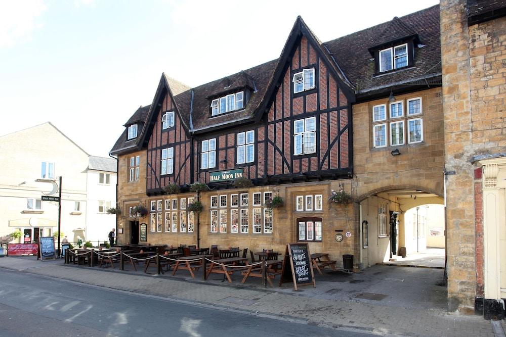 Half Moon, Sherborne by Marston's Inns - Featured Image