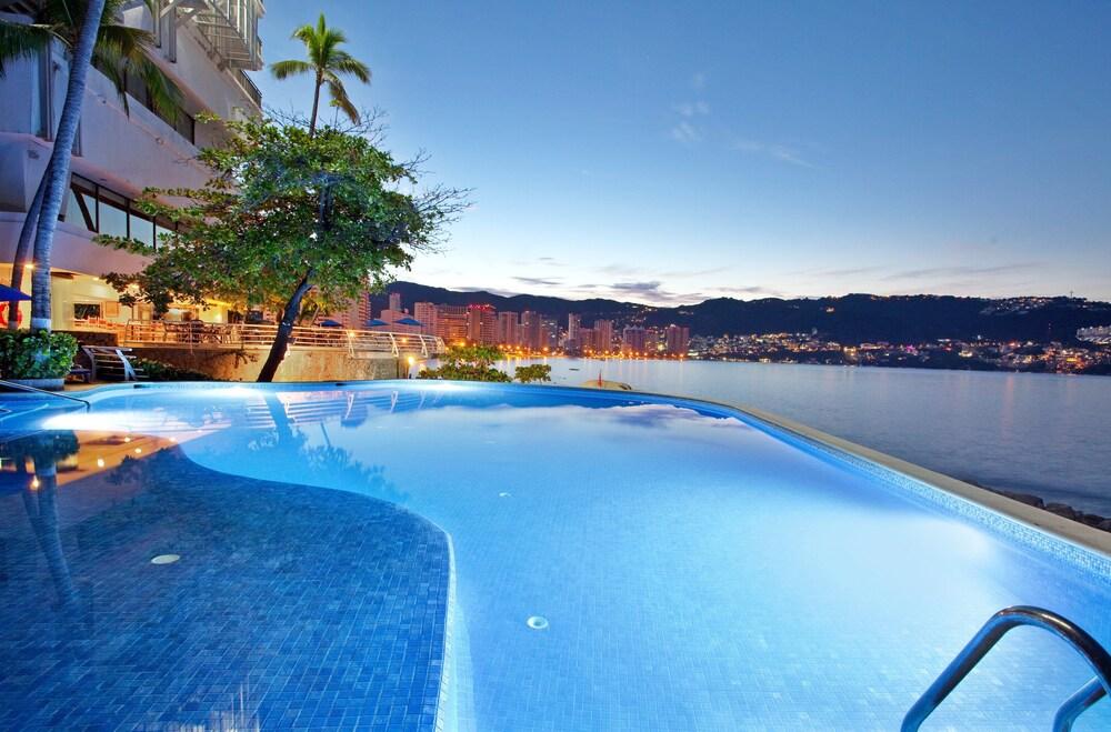 Holiday Inn Resort Acapulco, an IHG Hotel - Exterior