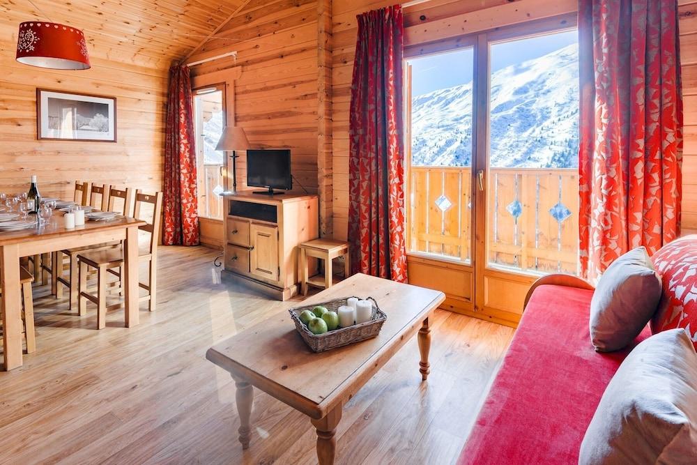 Skissim Select - Chalets Le Grand Panorama 2 - Featured Image