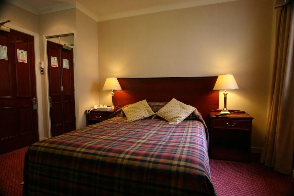 Alexandra Hotel - Room