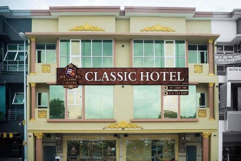 Ghazrin's Classic Hotel - Featured Image