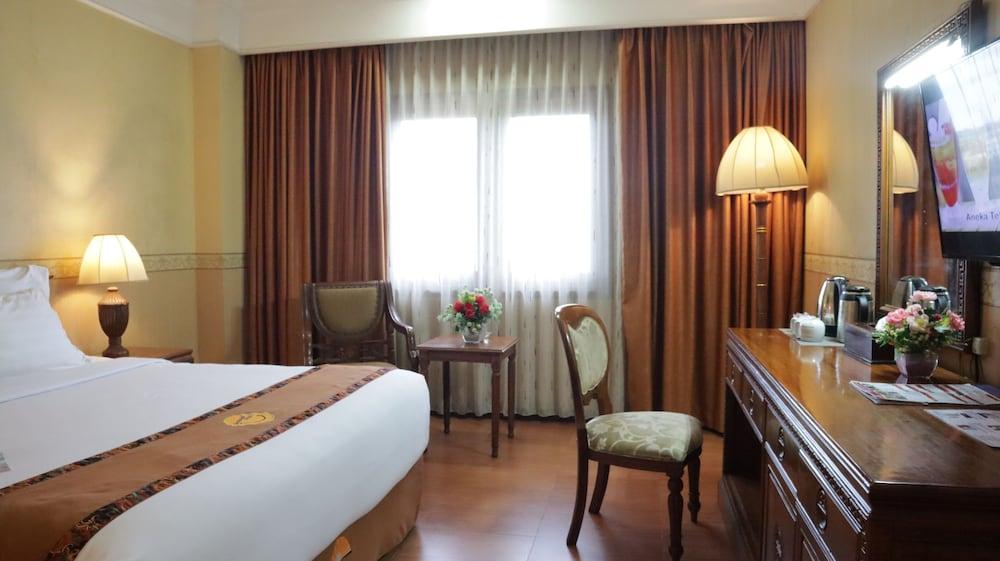 Grand Victoria Hotel - Room