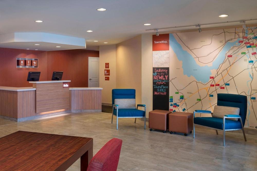 TownePlace Suites by Marriott Ottawa Kanata - Reception