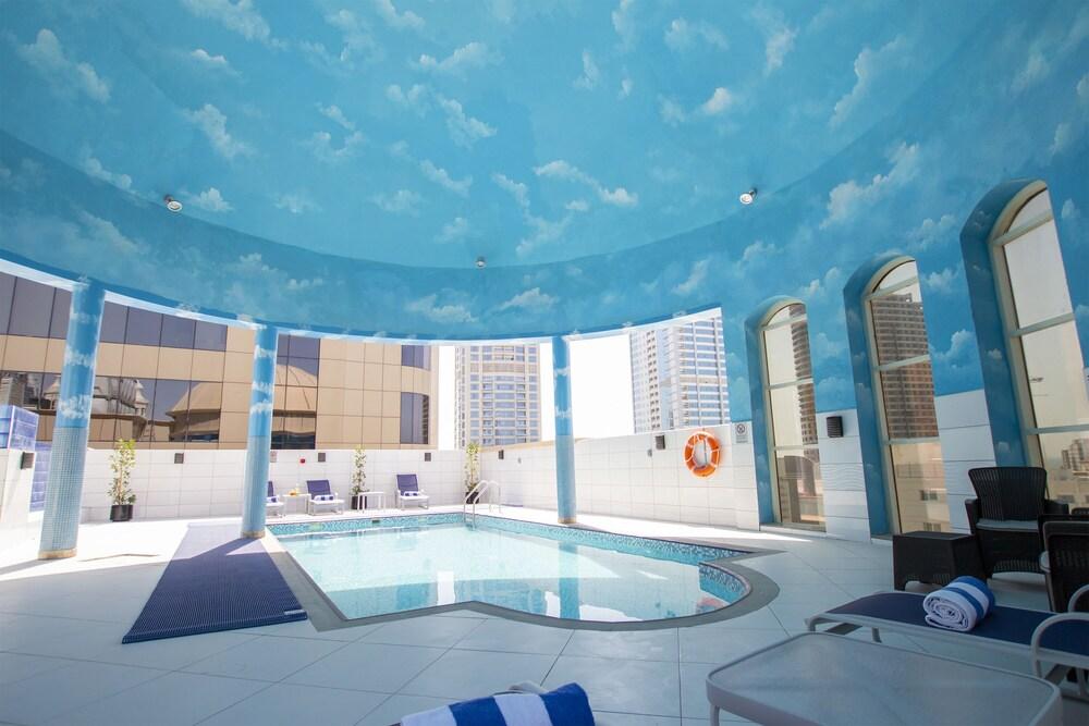 TIME Express Hotel Al Khan - Pool
