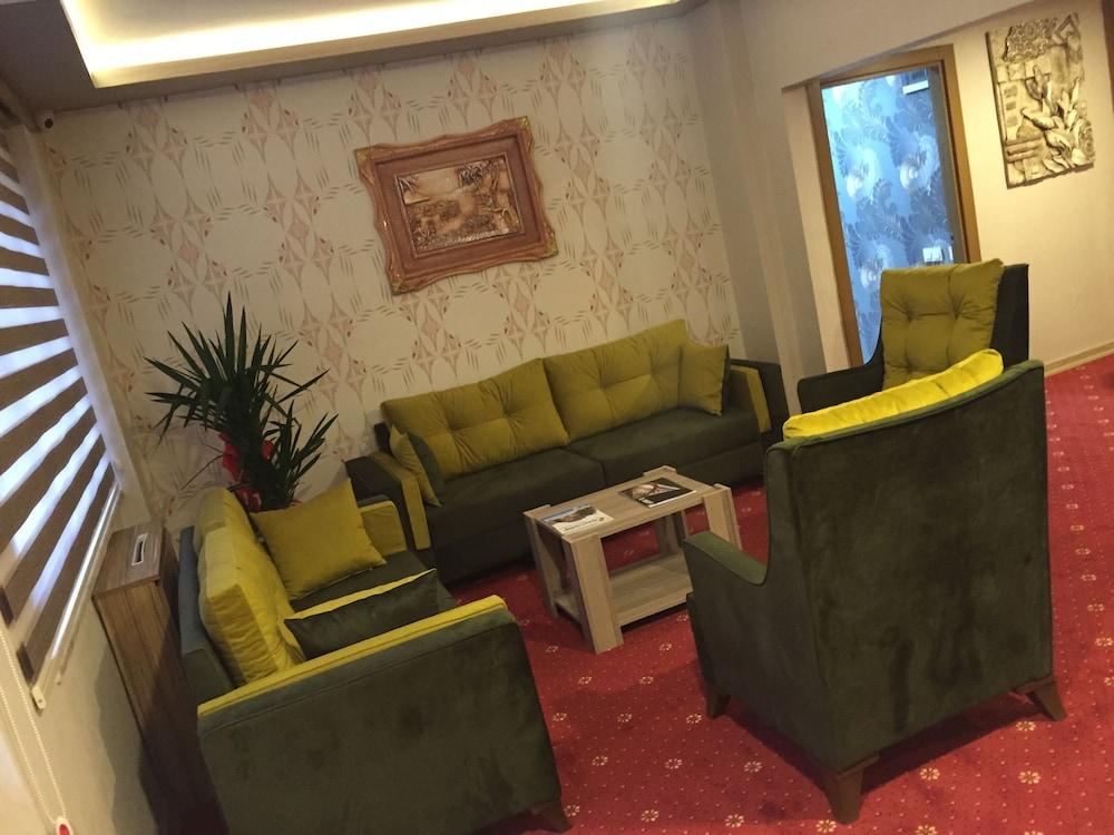 Hotel Destino Park - Lobby Sitting Area